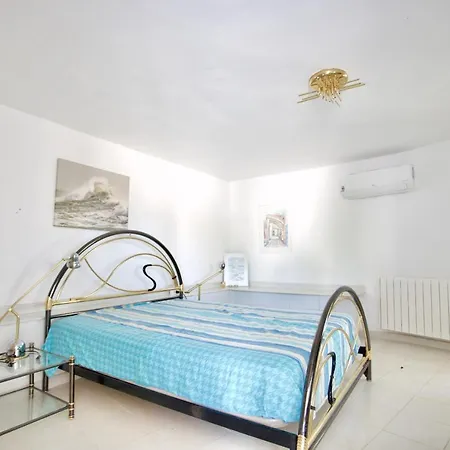 Villa Con Piscina Y Vistas Al Mar *